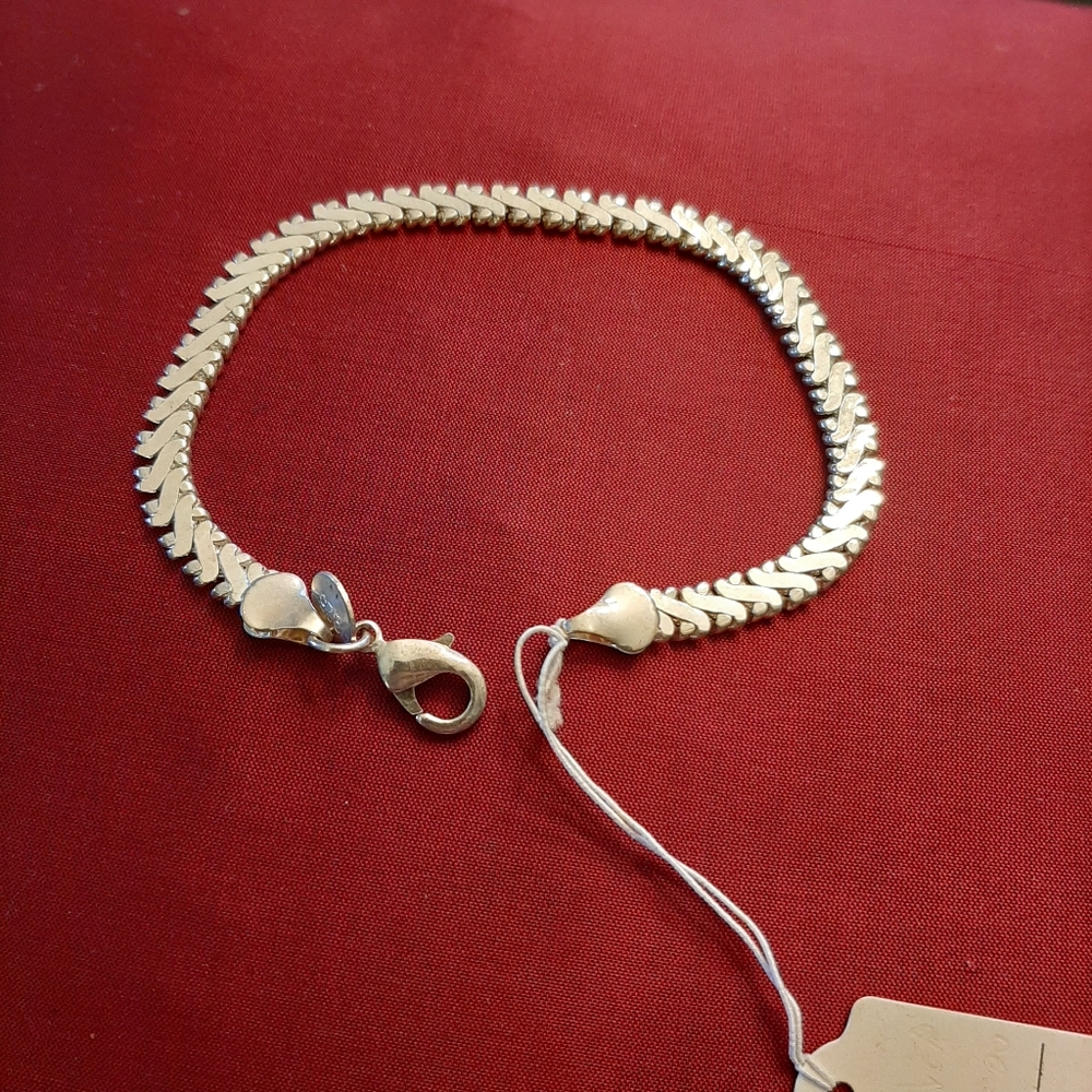 Ladies jewelry
